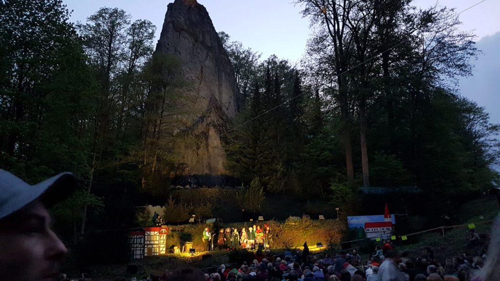 Hübichenstein Bad Grund
Walpurgis Theaterstück in der Dämmerung